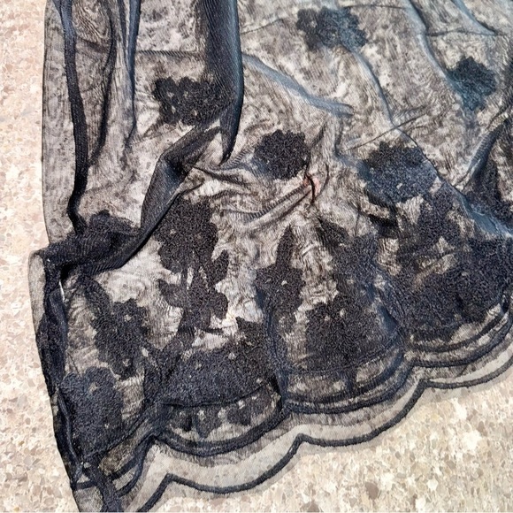 Abercrombie & Fitch Black Embroidered Sheer Tunic/Cover-Up with Keyhole Back Tie - Picture 8 of 9